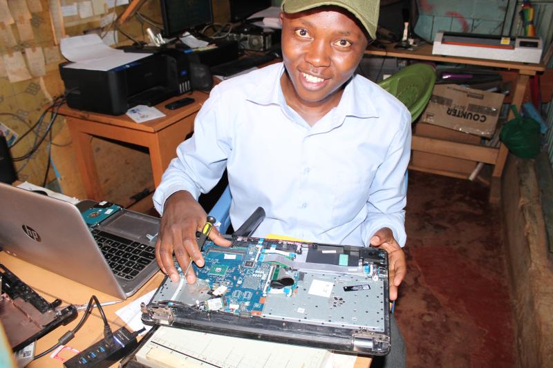 Picture 1 of Computer Repair